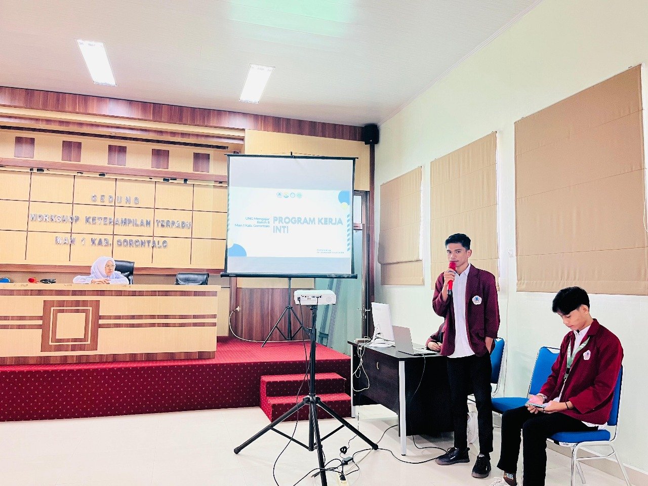 Read more about the article Mahasiswa UNG Mengajar Batch 8 Paparkan Program Kerja di MAN 1 Kabgor