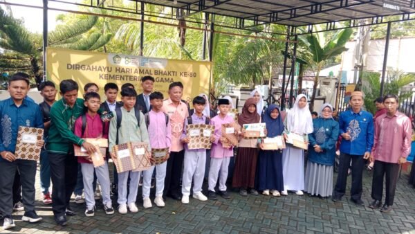 Read more about the article MAN 1 Kabgor Raih Sejumlah Prestasi pada Penutupan Semarak HAB Kemenag ke-80