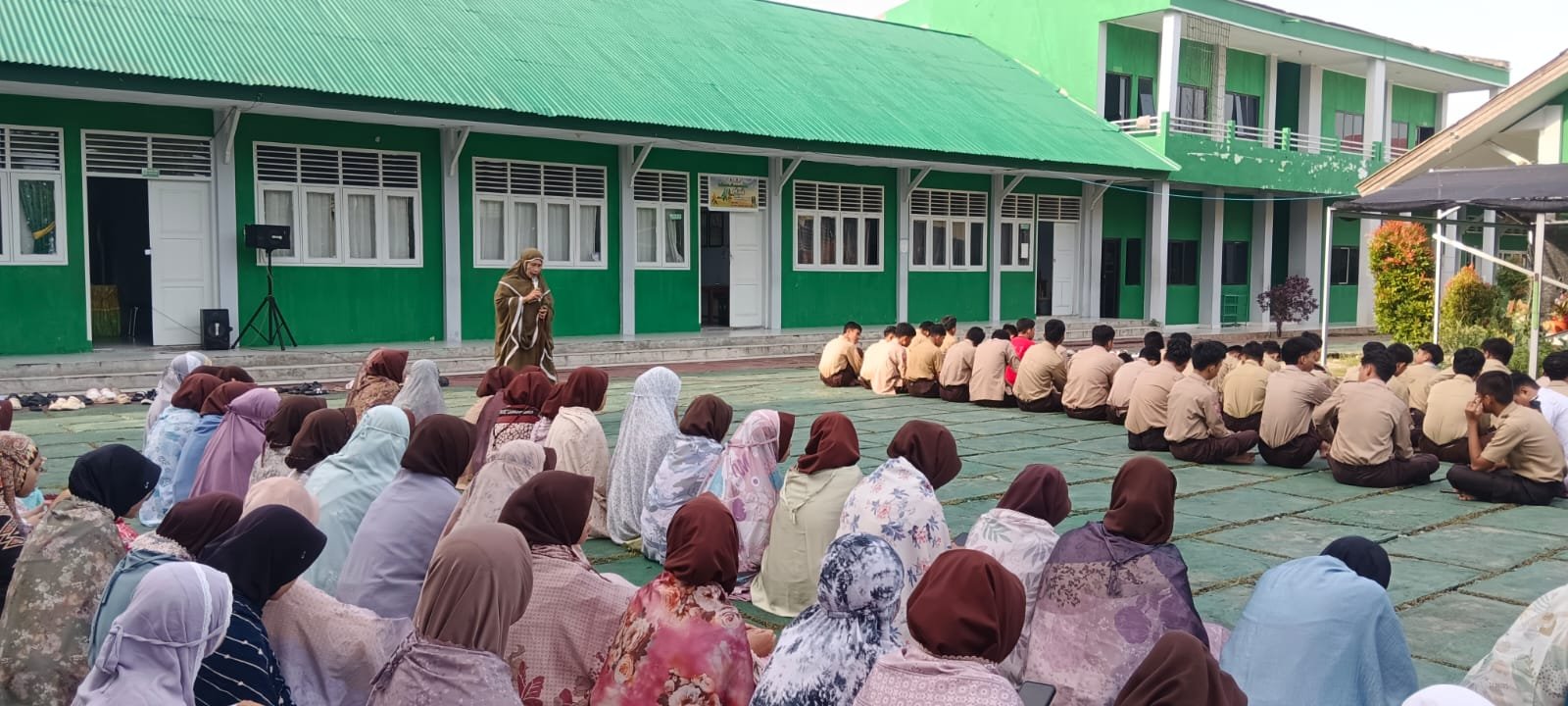 Read more about the article Doa Bersama, MAN 1 Kabgor Teguhkan Kebersamaan