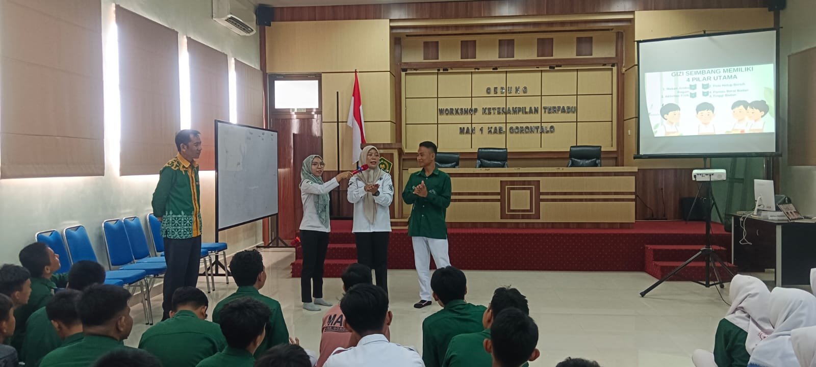 Read more about the article Edukasi Gizi MBG, Siswa MAN 1 Kabgor Dibekali Pola Hidup Sehat