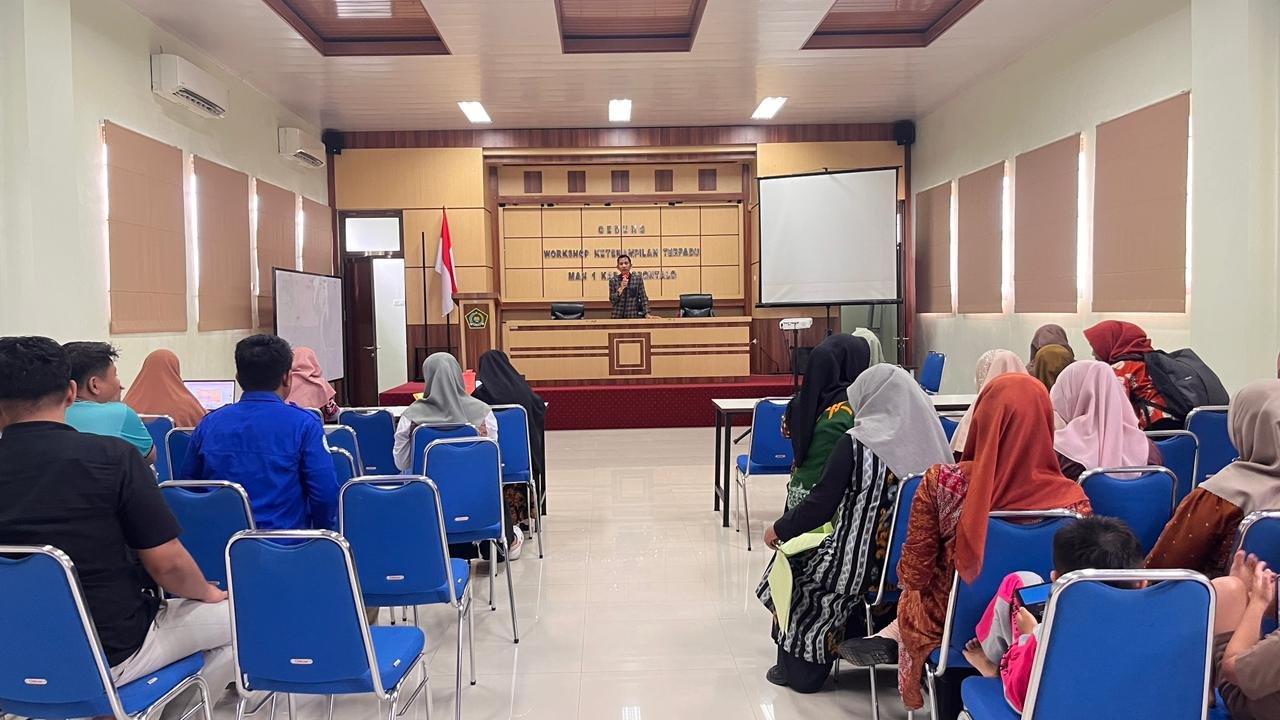 Read more about the article Rapat Bulanan MAN 1 Kabgor, Evaluasi Program Madrasah