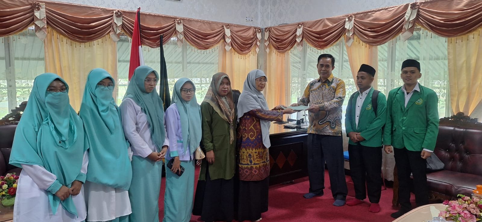 Read more about the article MAN 1 Kabgor Sambut 7 Mahasiswa PPL, Awali Pengalaman Mengajar Nyata